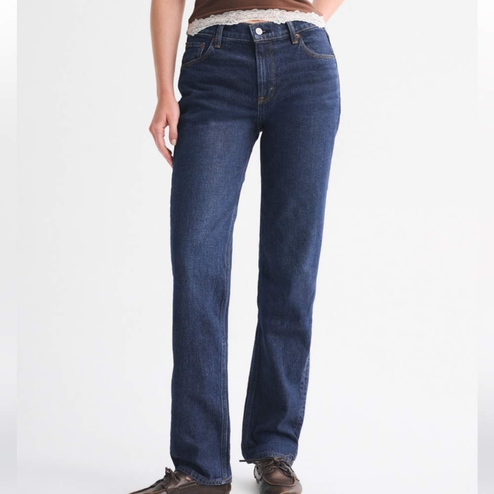 Abercrombie & Fitch , The 90’s Straight mid rise jean curve love